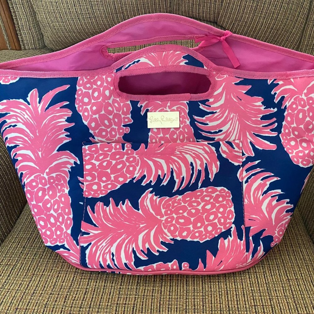 Lilly Pulitzer pineapple blue with hot pink tote cooler beach bag